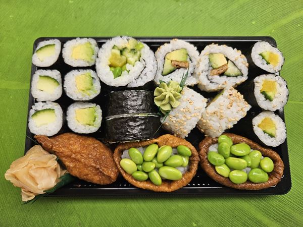 Standard Sushi Bento Box Vegan für 32.-